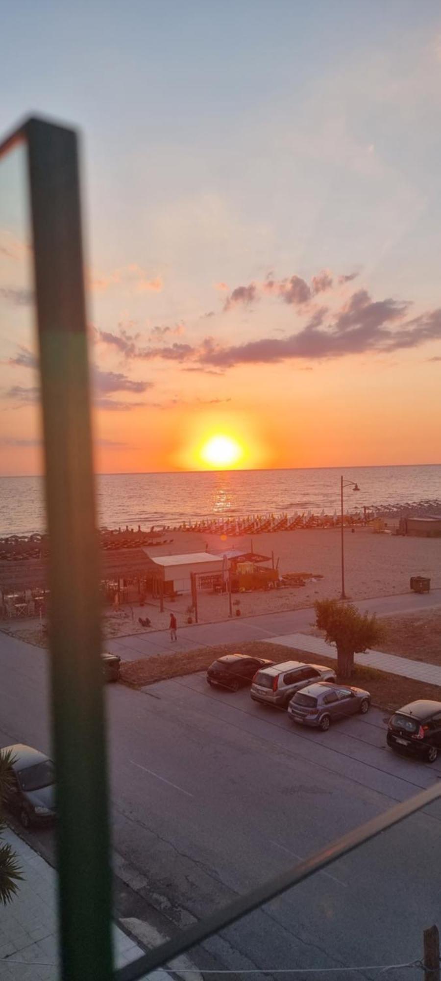 Pantheon Sea View Aparthotel Neoi Poroi Rum bild