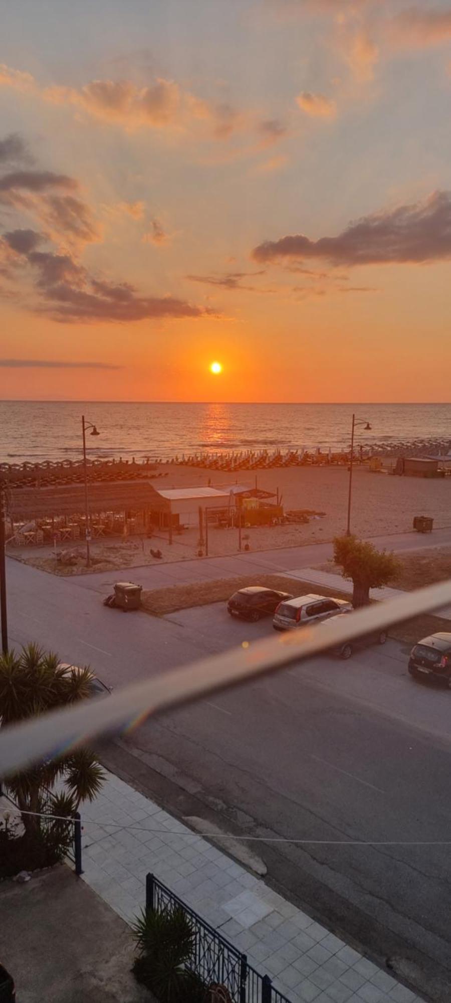 Pantheon Sea View Aparthotel Neoi Poroi Rum bild