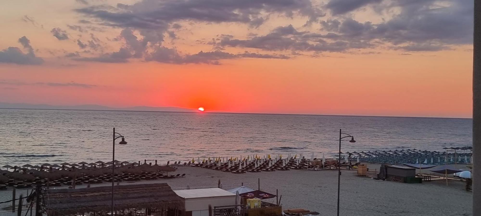 Pantheon Sea View Aparthotel Neoi Poroi Rum bild