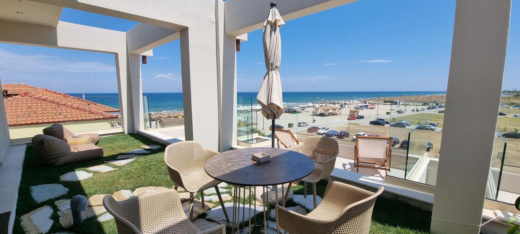 Pantheon Sea View Aparthotel Neoi Poroi Rum bild