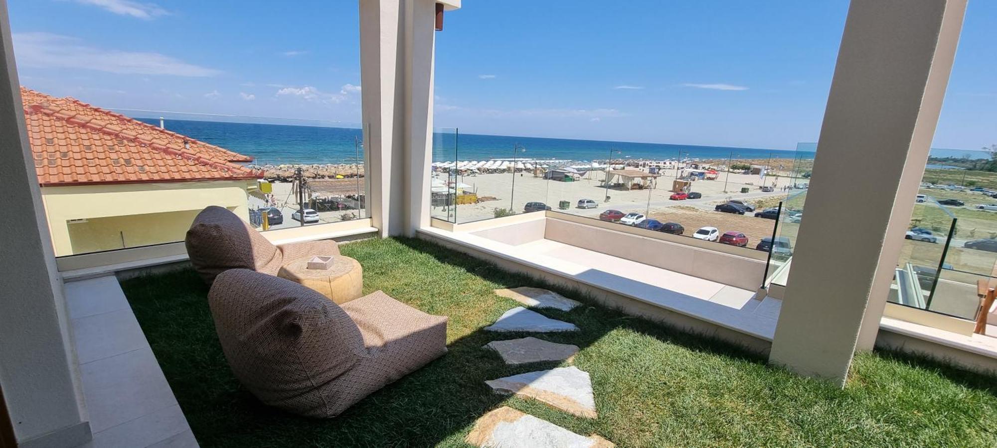 Pantheon Sea View Aparthotel Neoi Poroi Rum bild